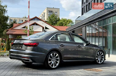 Седан Audi A4 2021 в 