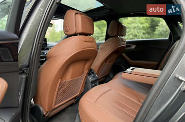Седан Audi A4 2021 в 