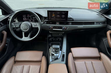 Седан Audi A4 2021 в 