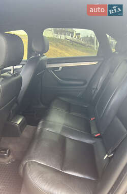 Седан Audi A4 2002 в 