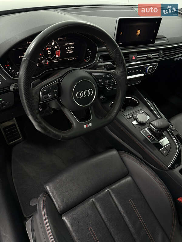 Седан Audi A4 2019 в Одессе