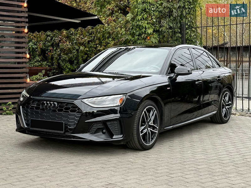 Седан Audi A4 2023 в Киеве