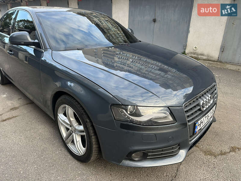 Седан Audi A4 2008 в Одесі