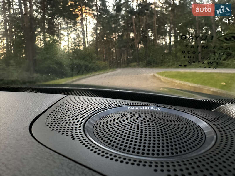 Седан Audi A4 2013 в Новояворівську