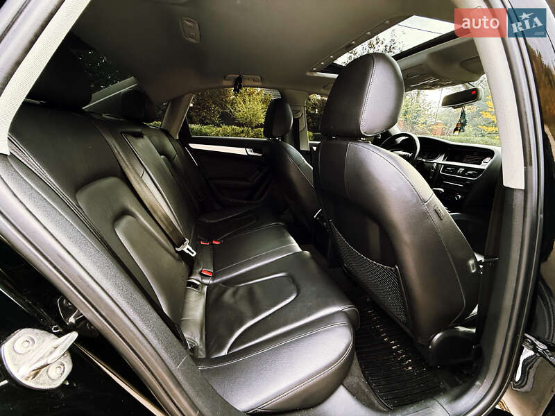 Седан Audi A4 2013 в Киеве