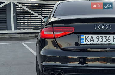 Седан Audi A4 2015 в 