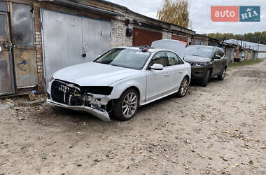 Седан Audi A4 2015 в 