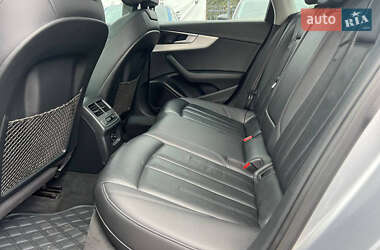 Седан Audi A4 2015 в 