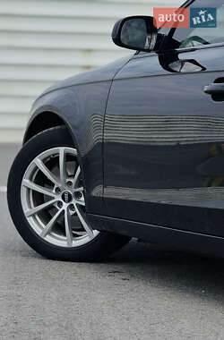 Седан Audi A4 2013 в 
