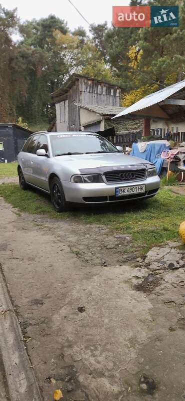 Універсал Audi A4 1996 в Рівному