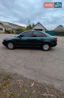 Седан Audi A4 1996 в  фото 9 Седан Audi A4 1996 в