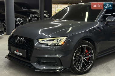 Седан Audi A4 2015 в 