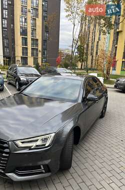 Седан Audi A4 2019 в 