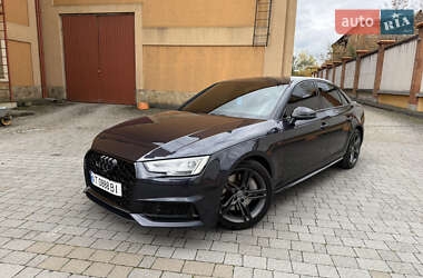 Седан Audi A4 2016 в 