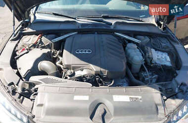 Седан Audi A4 2022 в 