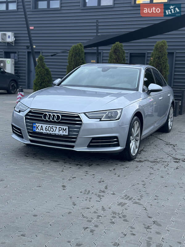 Седан Audi A4 2016 в Киеве