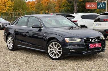 Седан Audi A4 2015 в 