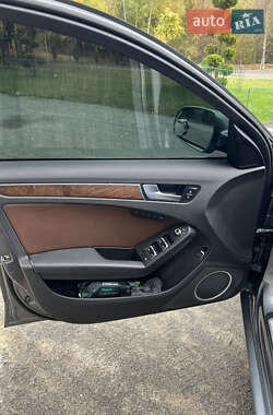 Седан Audi A4 2012 в 