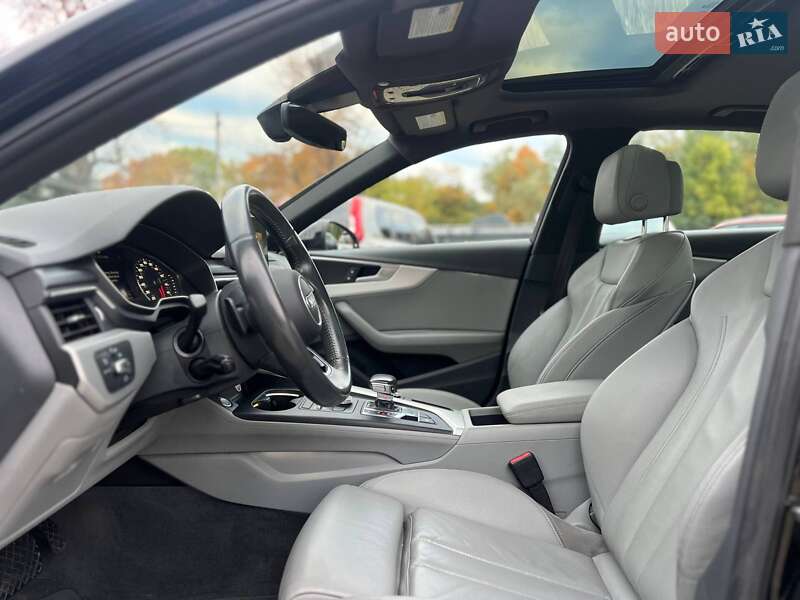 Седан Audi A4 2018 в Стрию