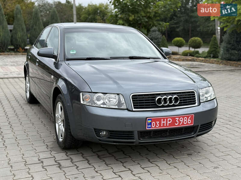 Седан Audi A4 2004 в Могилев-Подольске