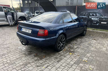 Седан Audi A4 1998 в 