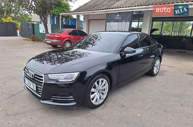 Седан Audi A4 2016 в 