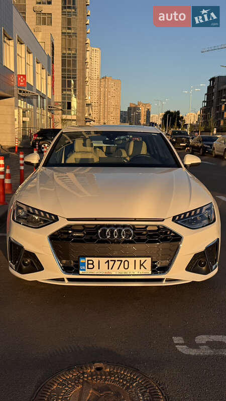 Седан Audi A4 2023 в Києві