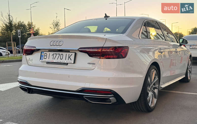 Седан Audi A4 2023 в Києві
