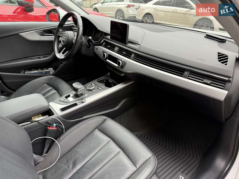 Седан Audi A4 2016 в Києві