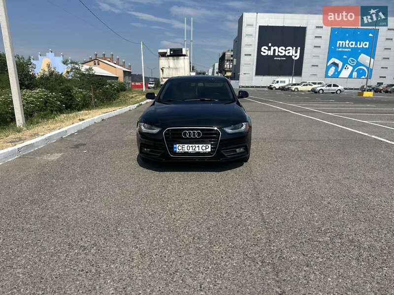 Седан Audi A4 2012 в Чернівцях
