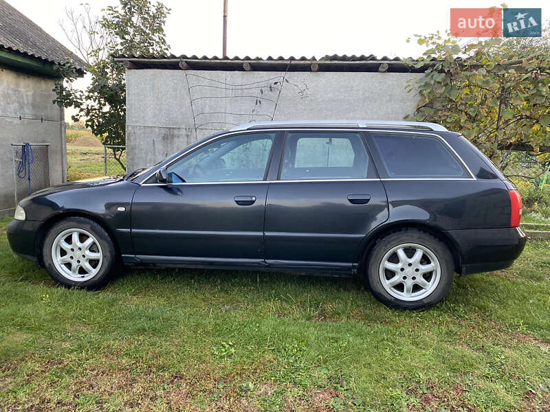 Универсал Audi A4 2000 в Турийске