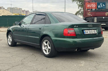 Седан Audi A4 1997 в 