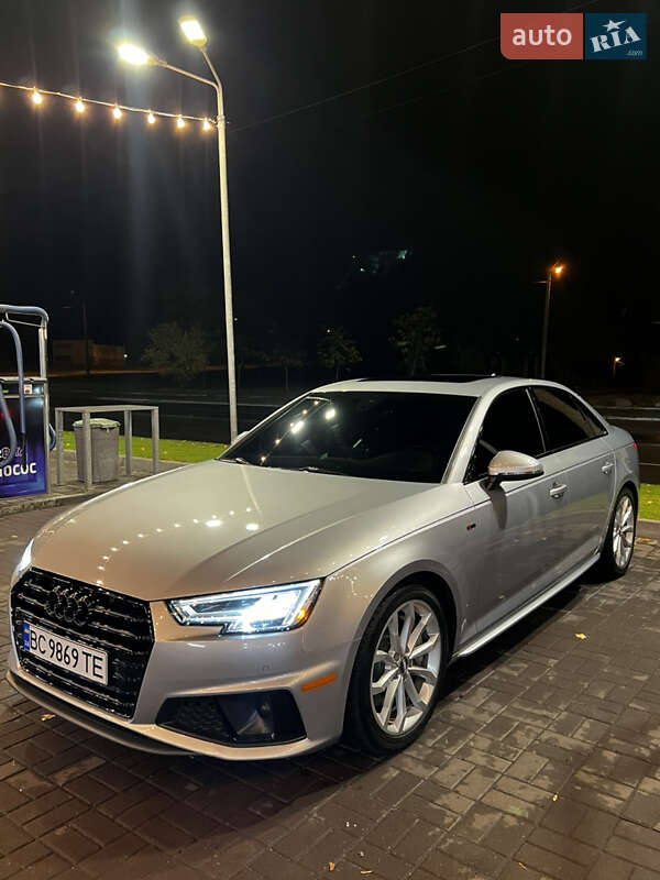 Седан Audi A4 2018 в 