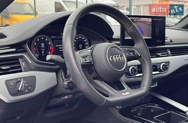 Седан Audi A4 2020 в 