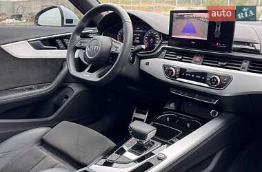 Седан Audi A4 2020 в 
