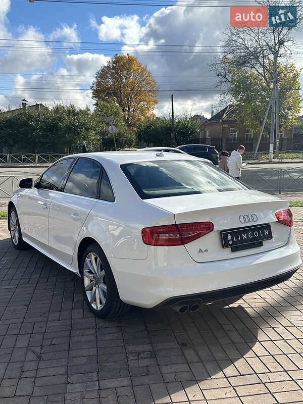 Седан Audi A4 2013 в Кропивницькому