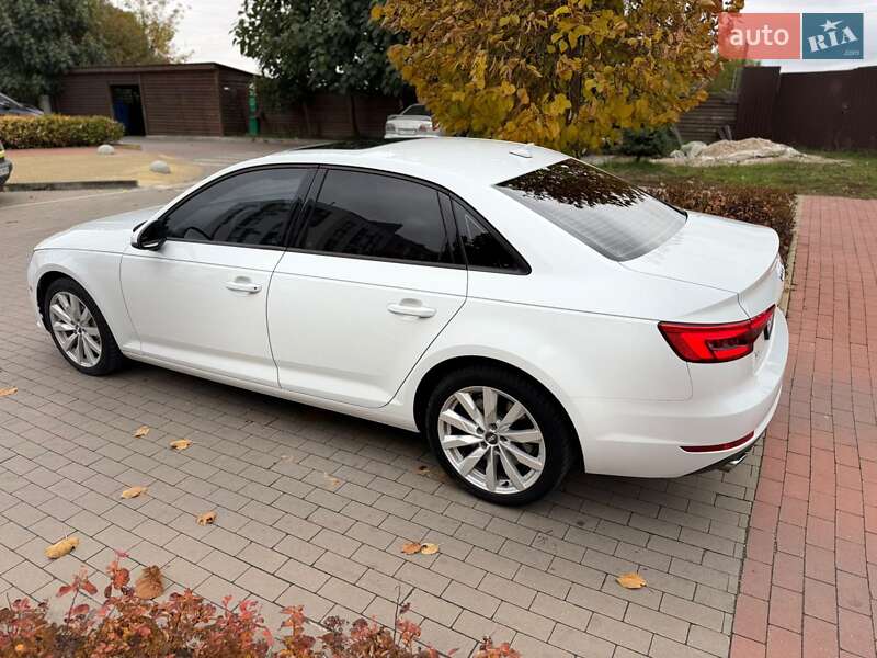 Седан Audi A4 2017 в Києві