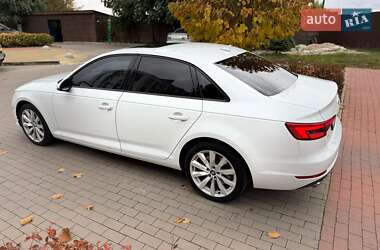 Седан Audi A4 2017 в 
