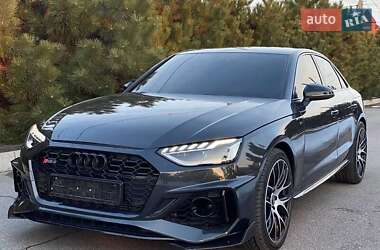 Седан Audi A4 2020 в  фото 2 Седан Audi A4 2020 в