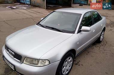 Седан Audi A4 2000 в 