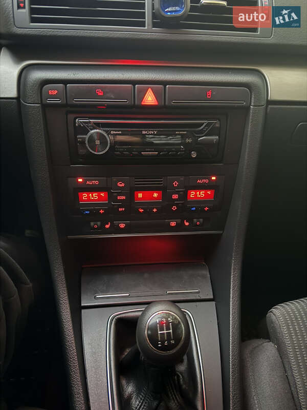 Седан Audi A4 2006 в Рівному