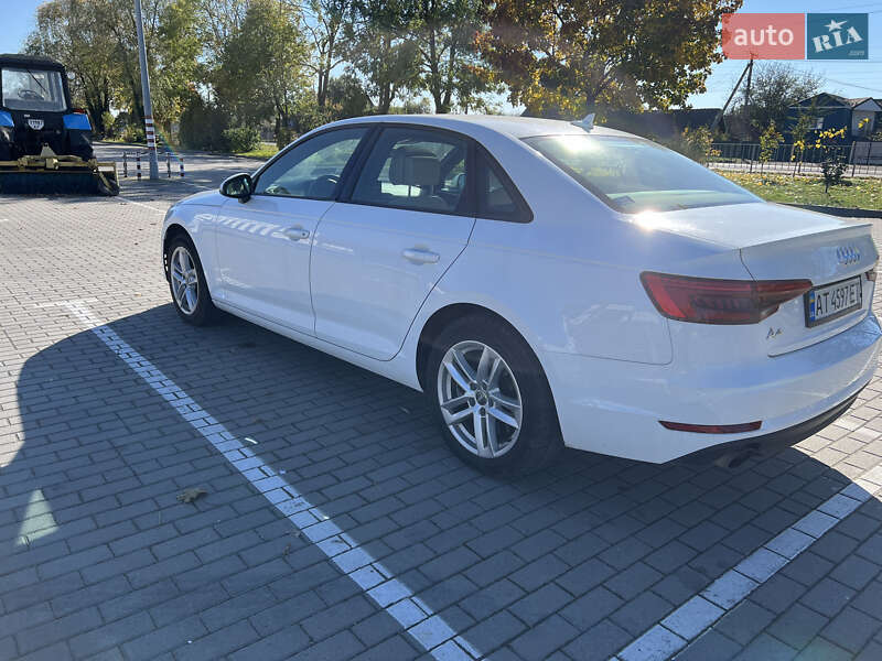 Седан Audi A4 2017 в Львове