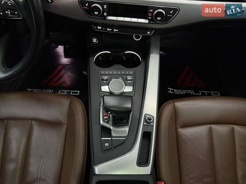 Седан Audi A4 2018 в Одессе