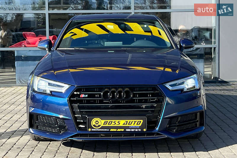 Седан Audi A4 2016 в Івано-Франківську