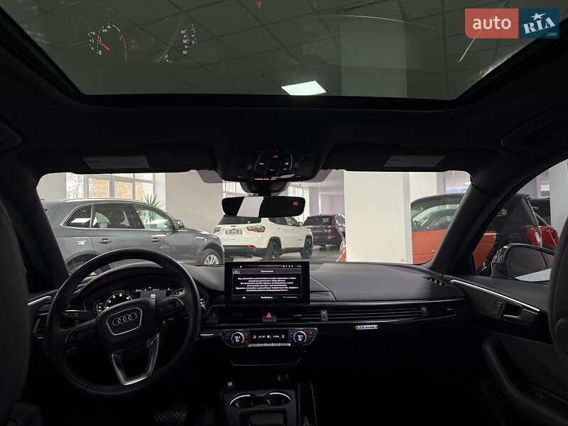 Седан Audi A4 2024 в Полтаві