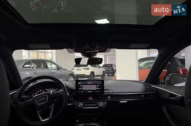 Седан Audi A4 2024 в 