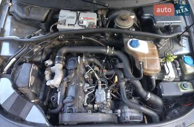 Седан Audi A4 1996 в  фото 11 Седан Audi A4 1996 в