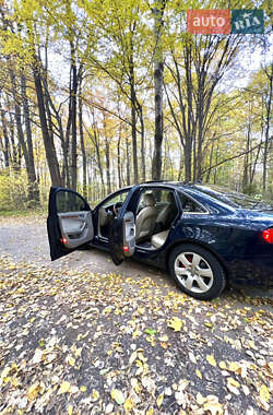 Седан Audi A4 2011 в  фото 11 Седан Audi A4 2011 в