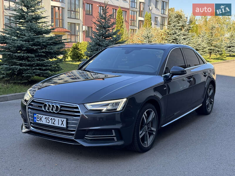 Седан Audi A4 2018 в Ровно