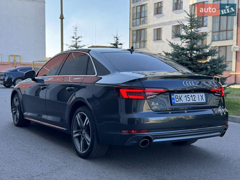 Седан Audi A4 2018 в Ровно